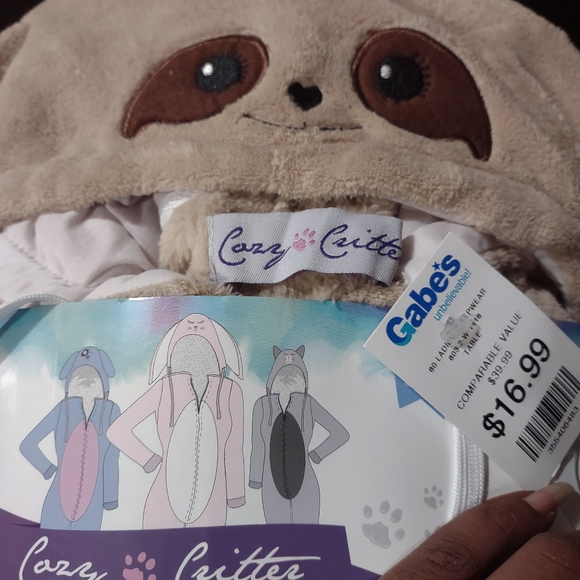 Adorable Sloth Onesie (without the feet) πΎβΊοΈπ¦₯π₯°β€ - Picture 9 of 9